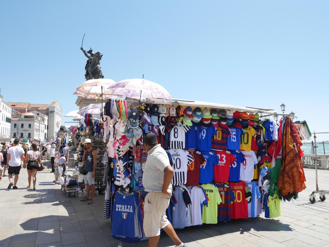 チャオ イタリア ベネチアで優雅に漂う ゴンドラって凄く揺れるのね ﾟ ﾟ ベネチア イタリア の旅行記 ブログ By オカンカンさん フォートラベル