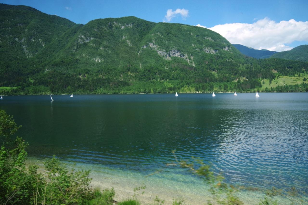 スロヴェニアのボーヒン湖 旧ユーゴスラヴィア５か国周遊の旅 ２０ ブレッド湖周辺 スロベニア の旅行記 ブログ By ミズ旅撮る人さん フォートラベル