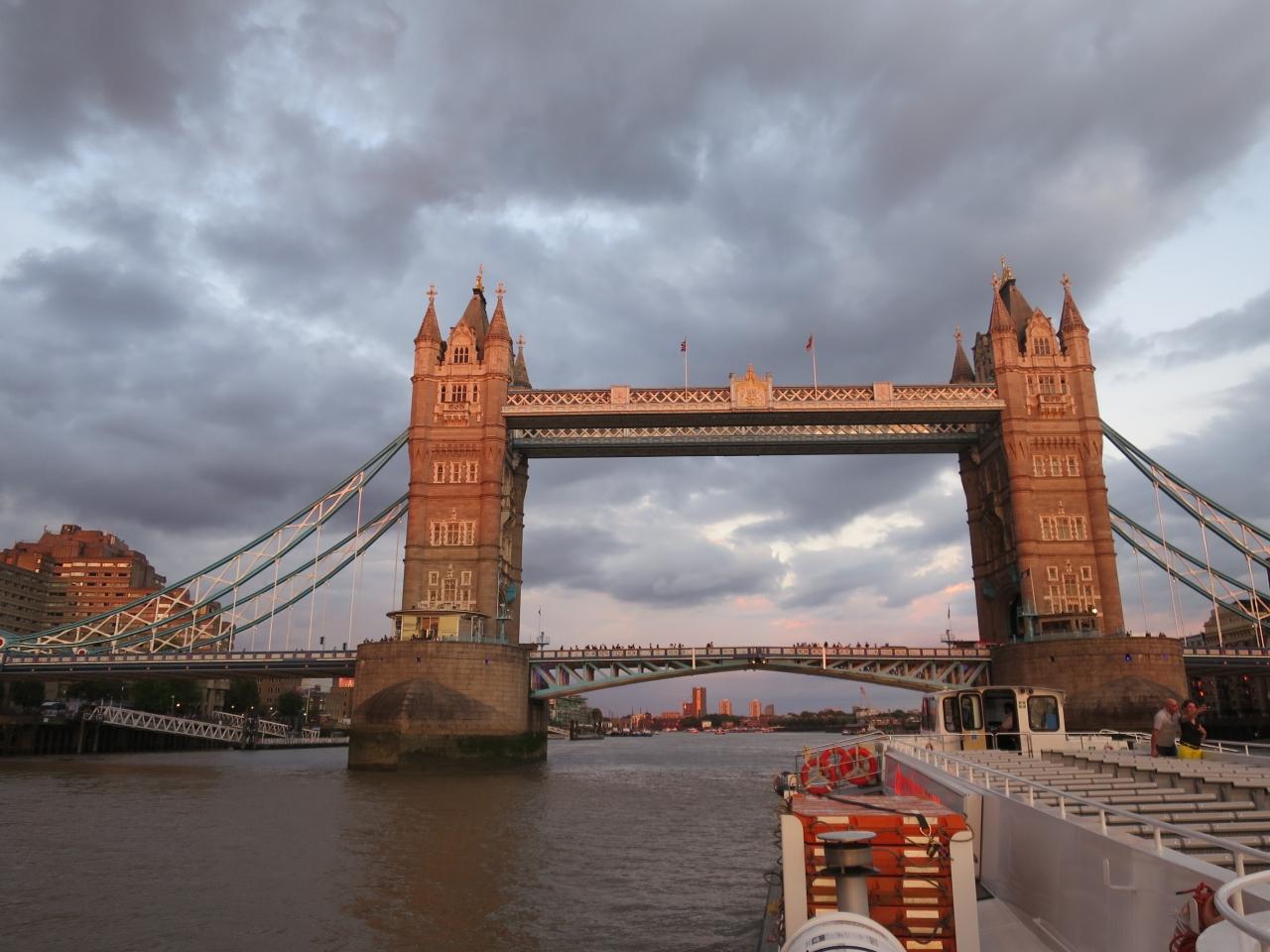 ロンドンとエディンバラの旅 ４ テムズ川ディナークルーズ ロンドン イギリス の旅行記 ブログ By ずーくさん フォートラベル