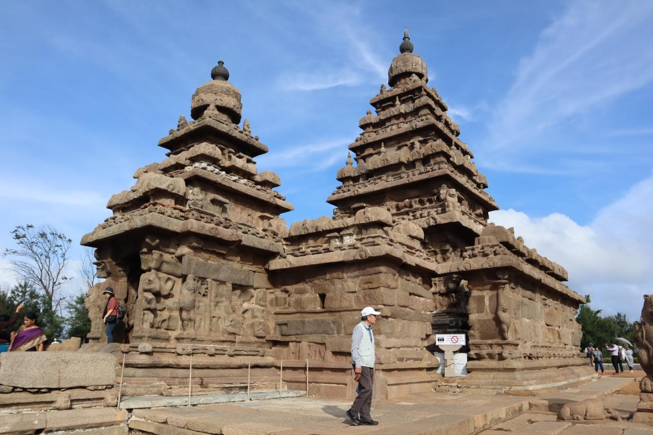 南インド癒しの旅 ２ マハバリープラムの海岸寺院 ファイブ ラダ アルシュナの苦行 クシュナのバターボールを巡ります マハーバリプラム インド の旅行記 ブログ By Yamajiさん フォートラベル