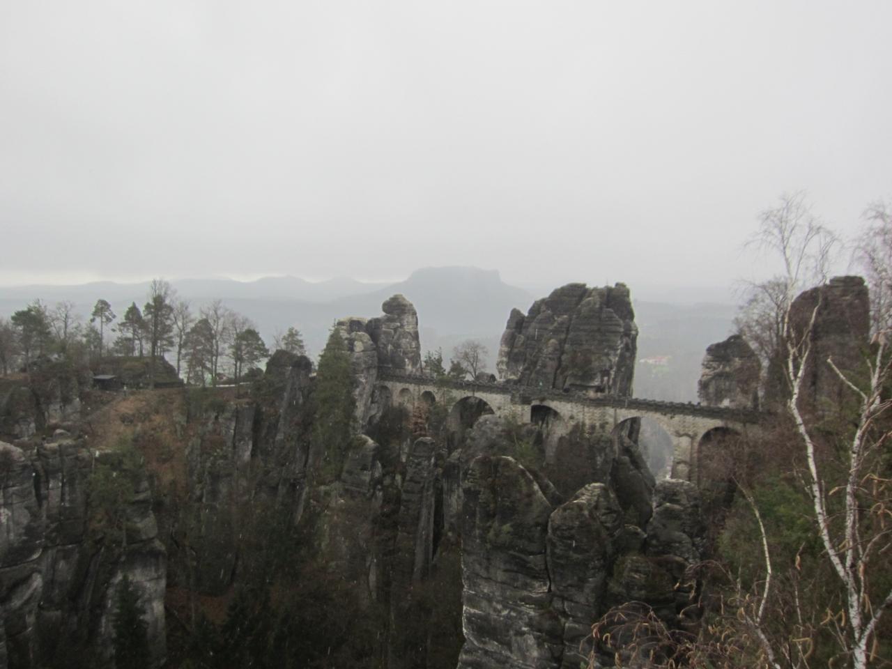 雨 いやみぞれのバスタイ橋 寒かった ザクセン州 ドイツ の旅行記 ブログ By Fannさん フォートラベル