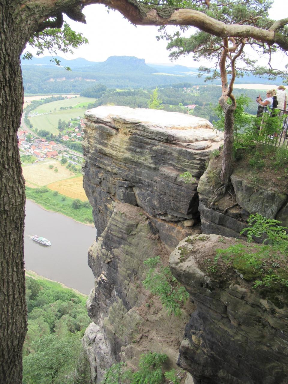 ドイツ周遊の旅 5日目 奇岩の絶景 ザクセンスイス ザクセン州 ドイツ の旅行記 ブログ By 実結樹さん フォートラベル