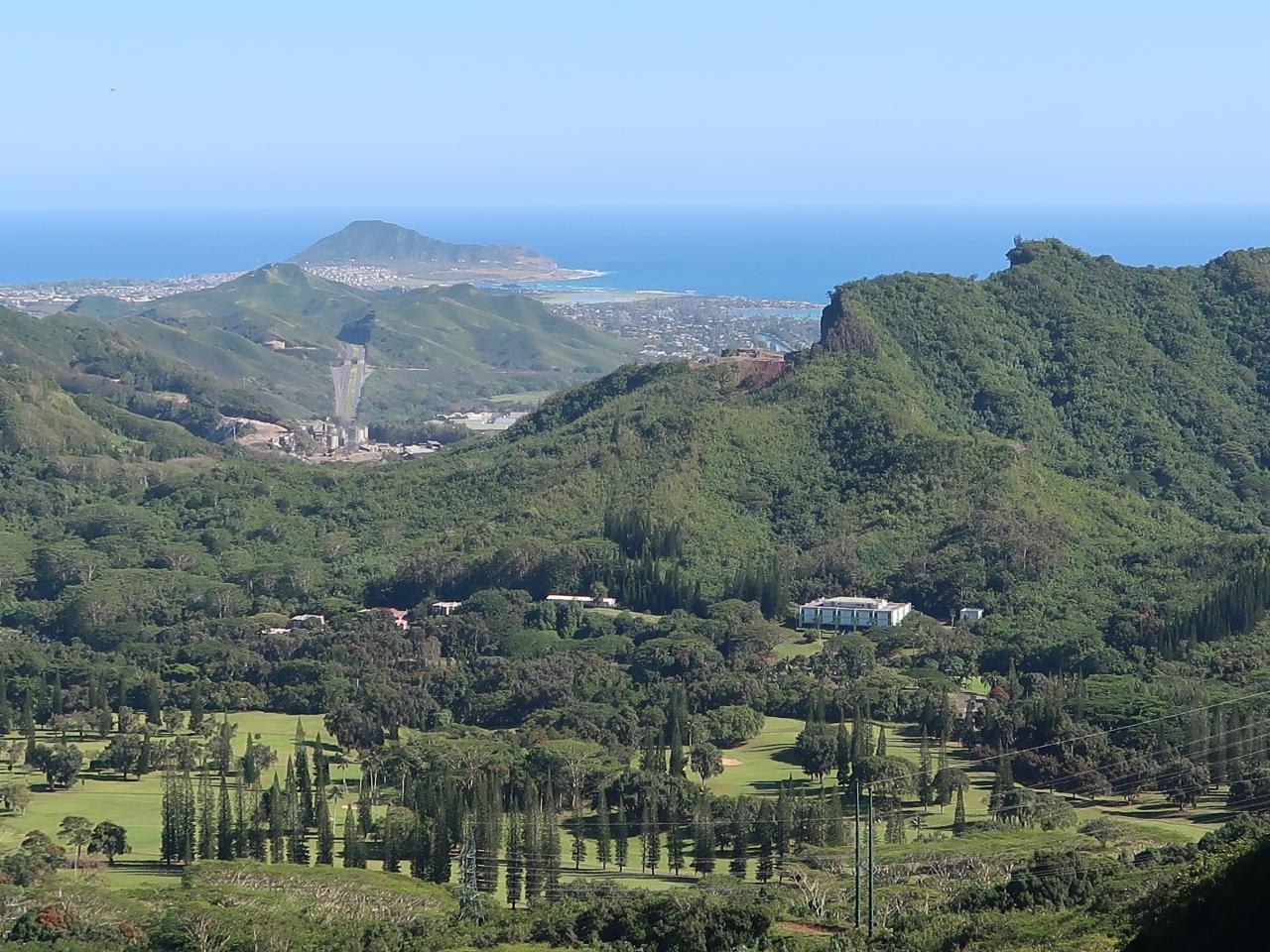 Oahu 2 ヌアヌパリ コオラウ山脈中腹 展望良く ハワイ統一 激戦の戦跡 風も静かで ホノルル ハワイ の旅行記 ブログ By マキタンさん フォートラベル