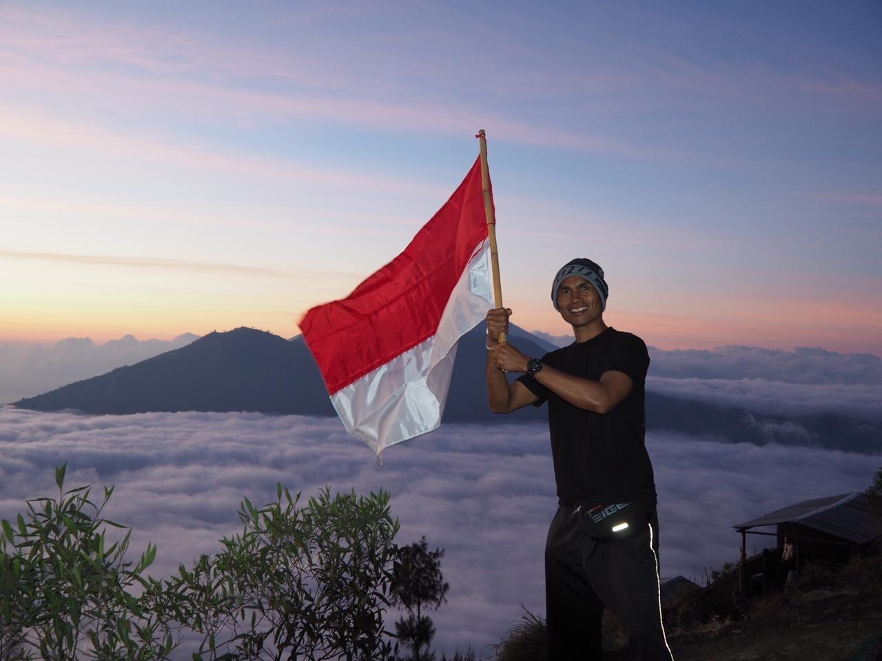 バリ島 バトウール山の朝陽と雲海 バリ島 インドネシア の旅行記 ブログ By Cocovanilaさん フォートラベル