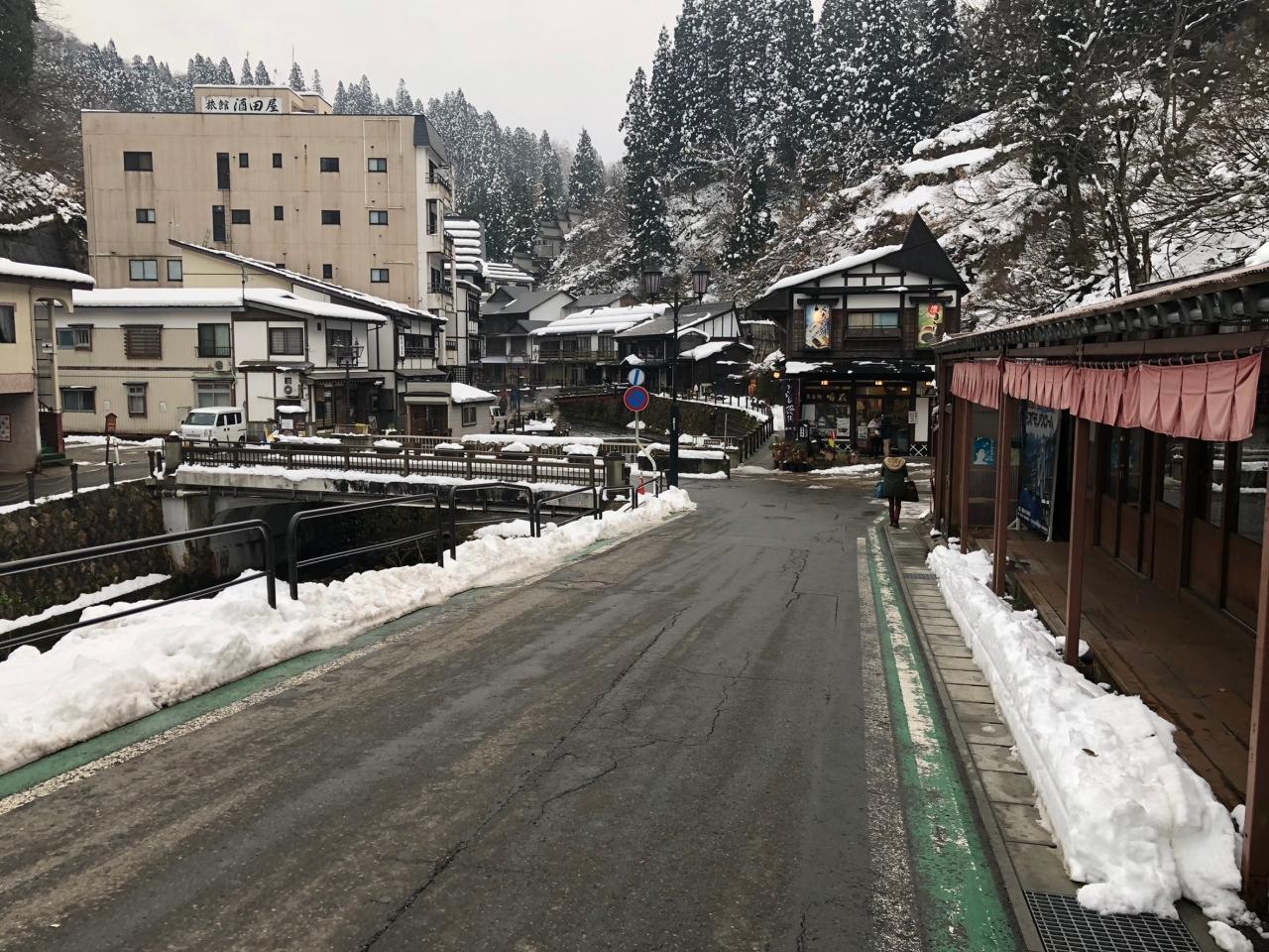 雪の山形11月の銀山温泉 銀山温泉 山形県 の旅行記 ブログ By あいまいみーさん フォートラベル