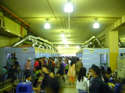 プドゥラヤ・バスステーション（トランスナショナル社）