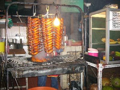タンジュンアルビーチの屋台村