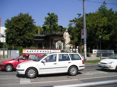 値段に仰天、大きさにびっくり　SholoB  Concordia RESTRANT