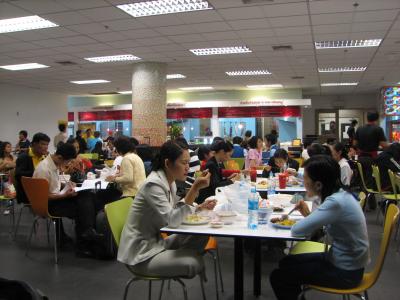 空港1階にあるフードコート