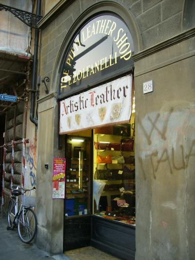 フィレンツェの皮製品屋さん