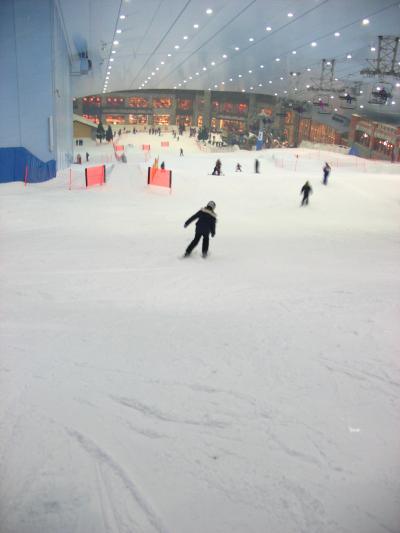 真夏でもスキー！　Ski Dubai