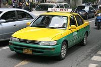 黄色と緑のタクシーがお勧め