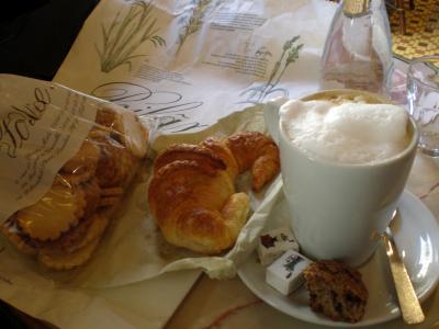 現地でのおやつ～止まらぬサブレ！