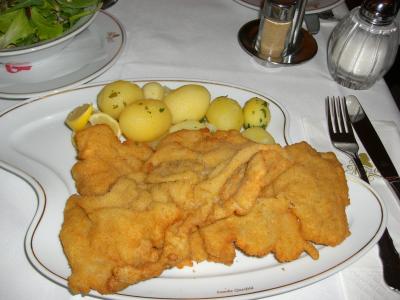 ウインナーシュニッツェルが美味！