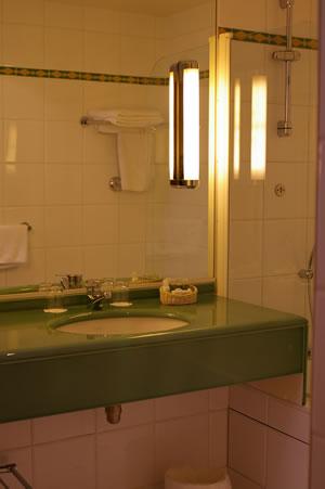 オペラ座すぐ近くの３ツ星ホテル「ホテル・エタジュニ・オペラ」