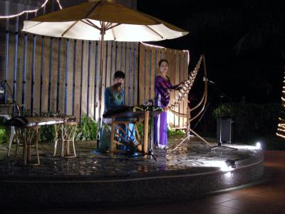 ハロン湾の音楽生演奏が素敵なレストラン