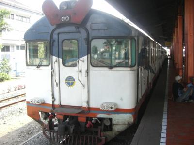 インドネシア国鉄のｍａｇｕｗｏ駅はジョグジャカルタ空港のまん前にあります。