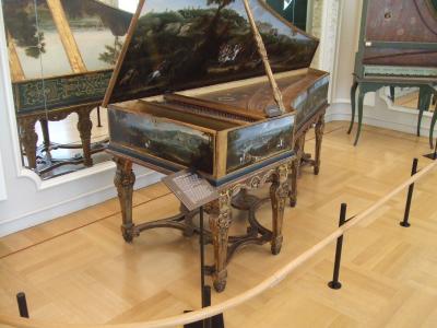 各国の楽器の演奏が聴けます「楽器博物館」