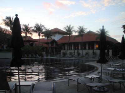 くつろぎたい、ショッピングもしたい、そんなわがままをかなえてくれるセントーサのホテルです。