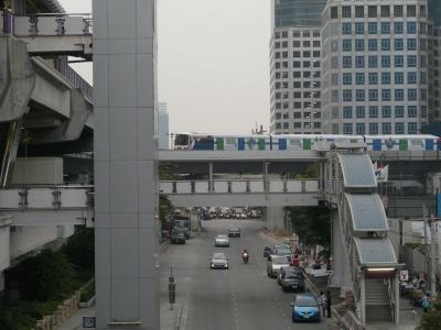 サーヤム駅の乗り換え