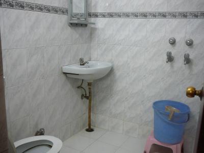 メインバザールにある便利なロードホテル