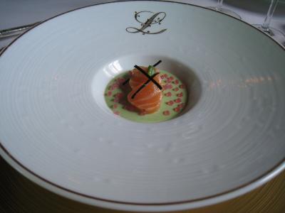 シャンゼリゼの木漏れ日