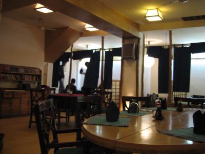 ポテトサラダや肉じゃが、ちくわの天ぷらなど日本食なら！