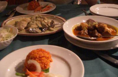 数少ない地元料理が食べれる店