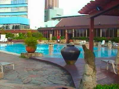 Ｐａｒｋ Royal On Beach Road