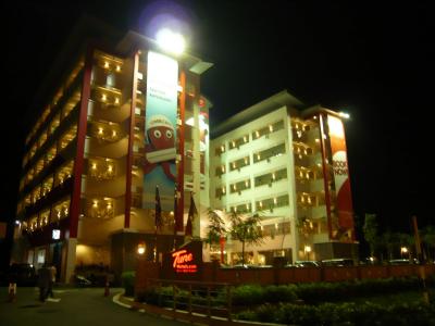 Tune Hotels.com - KLIA-LCCT Airport（チューンホテル）