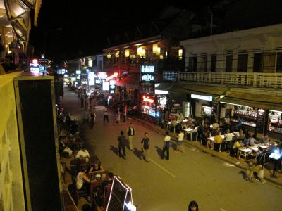 一番の賑わい、パブストリート