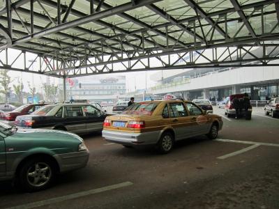 上海のタクシーはナンバープレートを要確認！