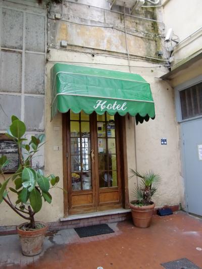 お部屋は古いけど、バスルームはきれい