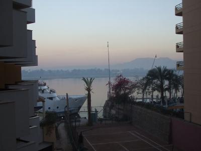 コンパクトですが綺麗なホテルでプールもあります。