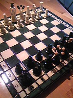 織物会館の木製チェス