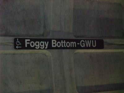 近くの地下鉄が散策に便利！