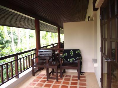 テラスは広々〜