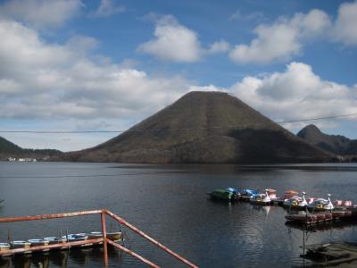 ぽっこり浮かぶ榛名山