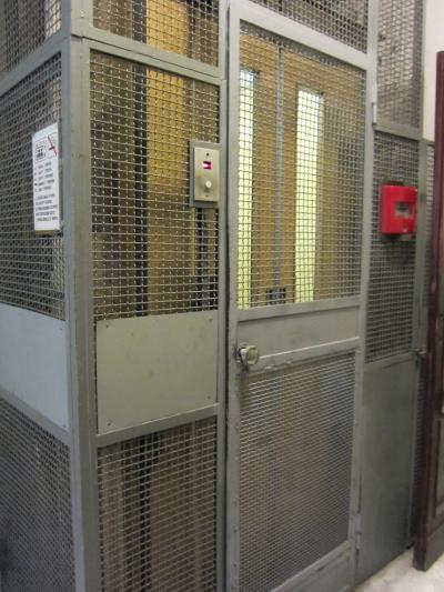 エレベーターです。おもしろい構造になっています。