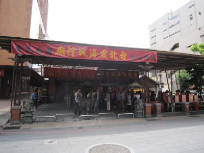 恋愛に効くという“霞海城隍廟”