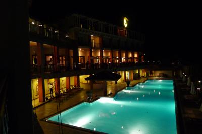 アマヤ・ヒルズにはDVD持参で！