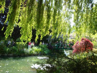 パリから半日観光で