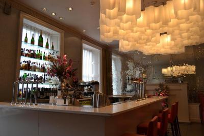 シャレたバーカウンター