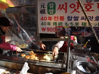 アツアツの出来立てホットク ９００ウォン!!