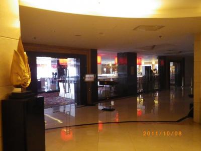 朝食はバイキングレストラン、フォーシーズンズで