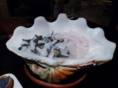 シャコ貝のお刺身が食べられます