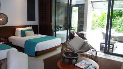 部屋の外にバスタブがあり、海から帰ってきたらそのままドボン！