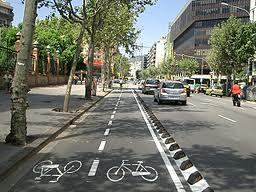 レンタサイクルで回りましょう