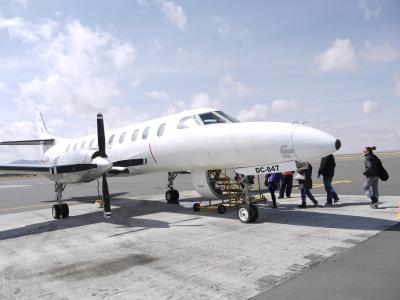 ウユニ―ラパス間　飛行機移動