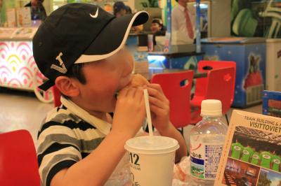 フードコートは便利でした